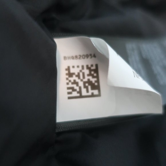 THE NORTH FACE FUTURELIGHT 550 HOODED DOWN COAT BLACK SIZE LARGE - Picture 9 of 11